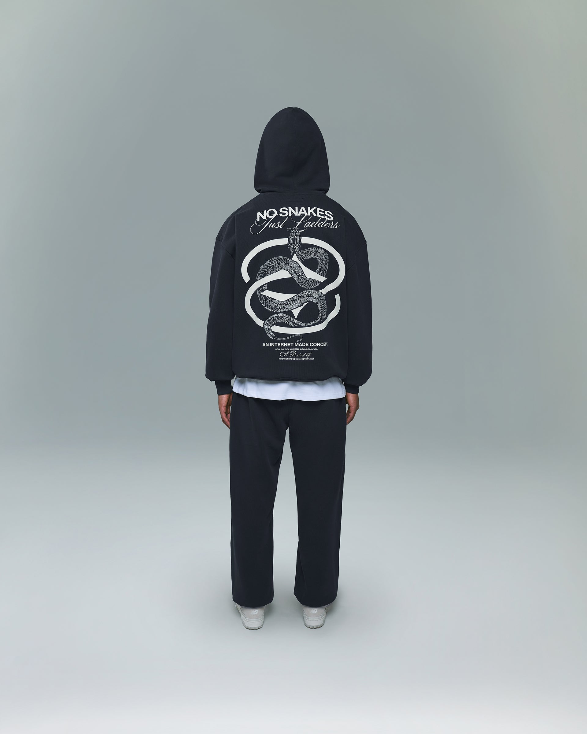 No Snakes Skeleton Sweatpants / Midnight